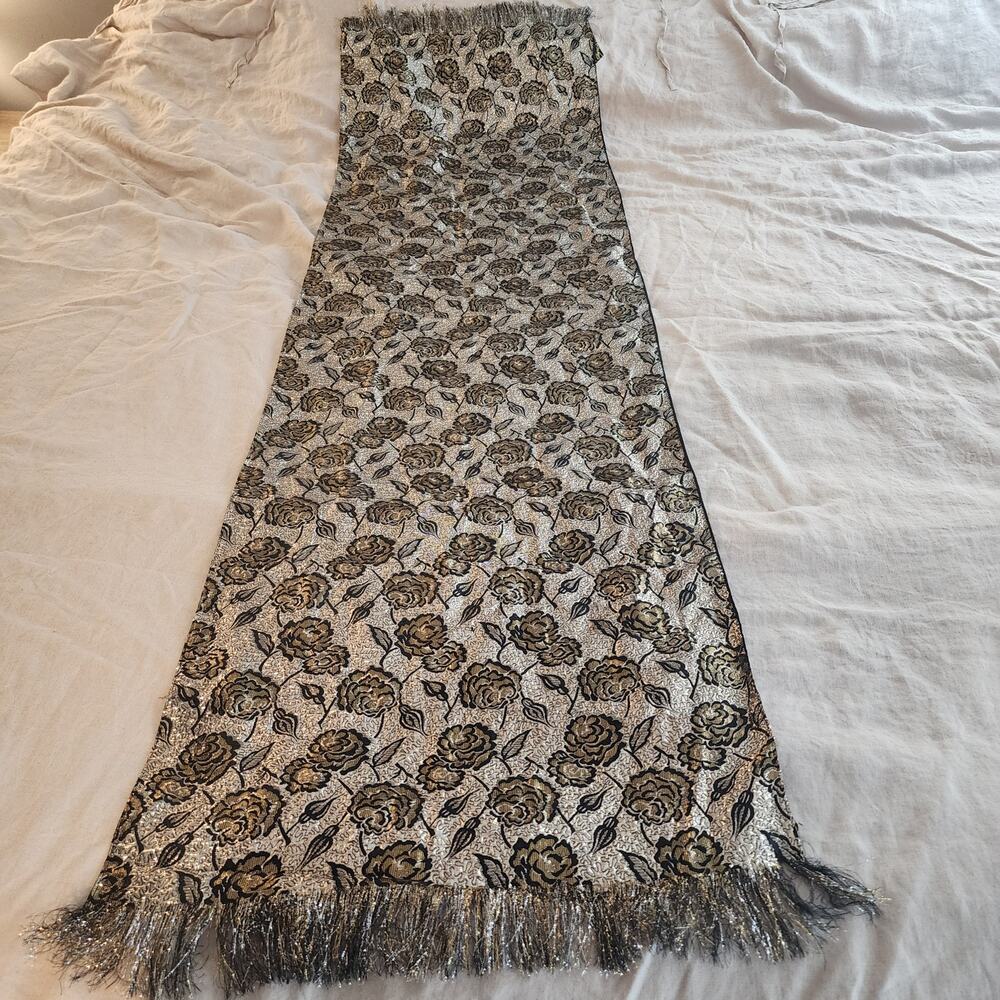 Inga-go Boutique Black and Gold Metallic Floral Scarf Wrap Size 19 x 70 - Picture 4 of 7